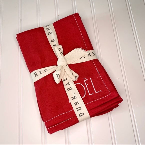 Rae Dunn 4 pack Red Fabric Embroidered Napkins - Picture 4 of 4